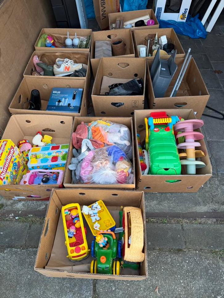 Diverse rommelmarktspullen (minimaal 15 dozen), Diversen, Rommelmarktspullen, Gebruikt, Ophalen