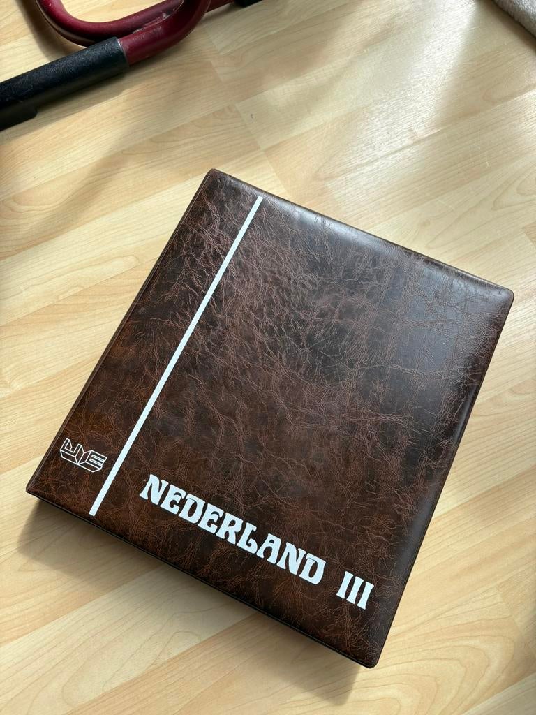 Volledig gevuld postzegelalbum Nederland III, Postzegels en Munten, Postzegels | Volle albums en Verzamelingen, Ophalen of Verzenden