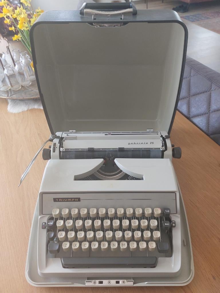 Triumph typemachine, Diversen, Typemachines, Ophalen of Verzenden