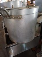 kookketels voerbak opslagbak  bloembak, Ophalen, Gebruikt