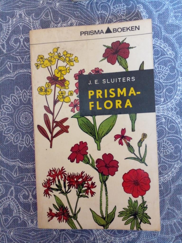 Prisma Flora - J.E. Sluiters (Plantenboek), Boeken, Natuur, Ophalen of Verzenden, Gelezen, Bloemen, Planten en Bomen, J.E. Sluiters