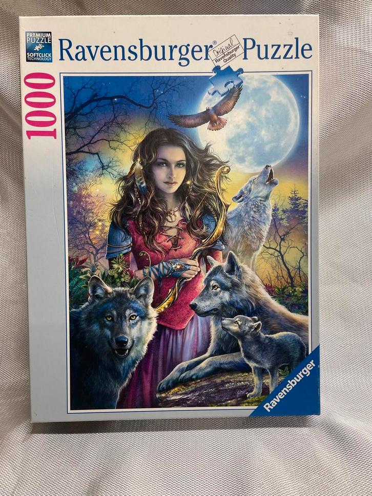 Ravensburger Legpuzzel 1000 stukjes - Fantasy Vrouw met Wolv, Hobby en Vrije tijd, Denksport en Puzzels, Zo goed als nieuw, Legpuzzel