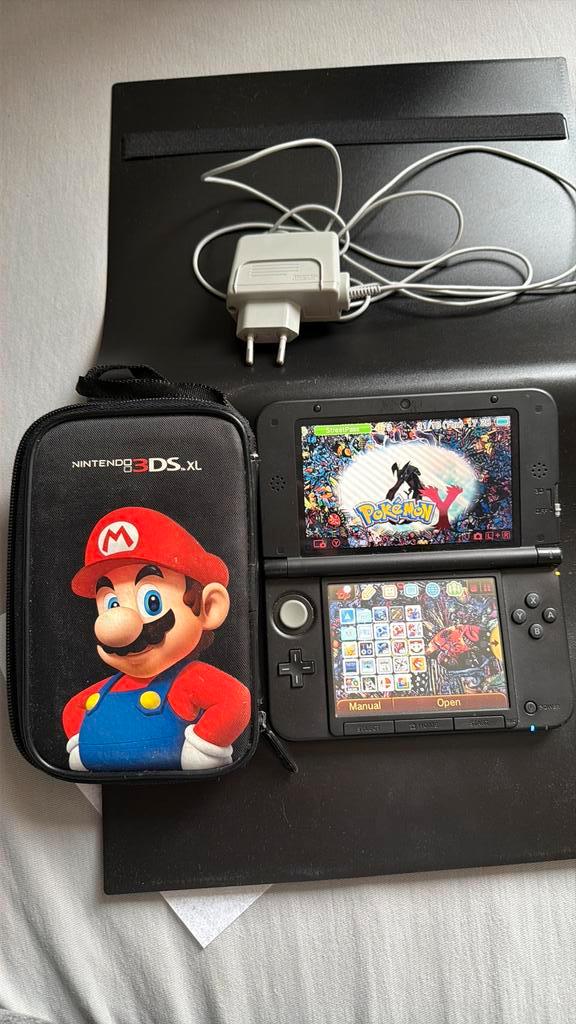 Modded 3 ds xl met pokemon games !, Spelcomputers en Games, Spelcomputers | Nintendo 2DS en 3DS, Zo goed als nieuw, 3DS, Zilver