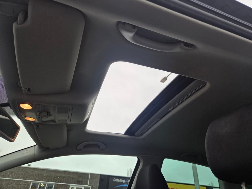 Volkswagen Golf 1.2 TSI Highline BlueMotion, Voorwielaandrijving, Euro 5, Gebruikt, 4 cilinders