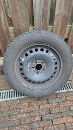 Setje winterbanden met velgen. 215 55R16, Ophalen of Verzenden