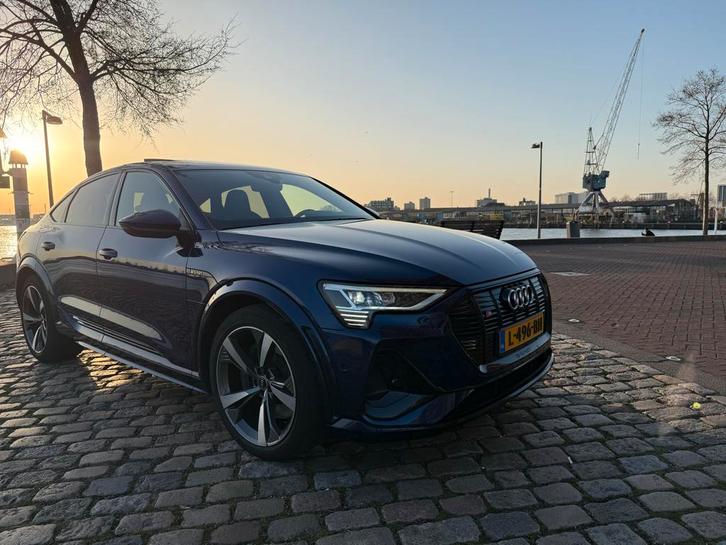 Audi e-tron S-line Quattro 503pk 2021 Blauw PANO 1e Eigenaar, Auto's, Audi, Particulier, e-tron, 360° camera, 4x4, ABS, Achteruitrijcamera