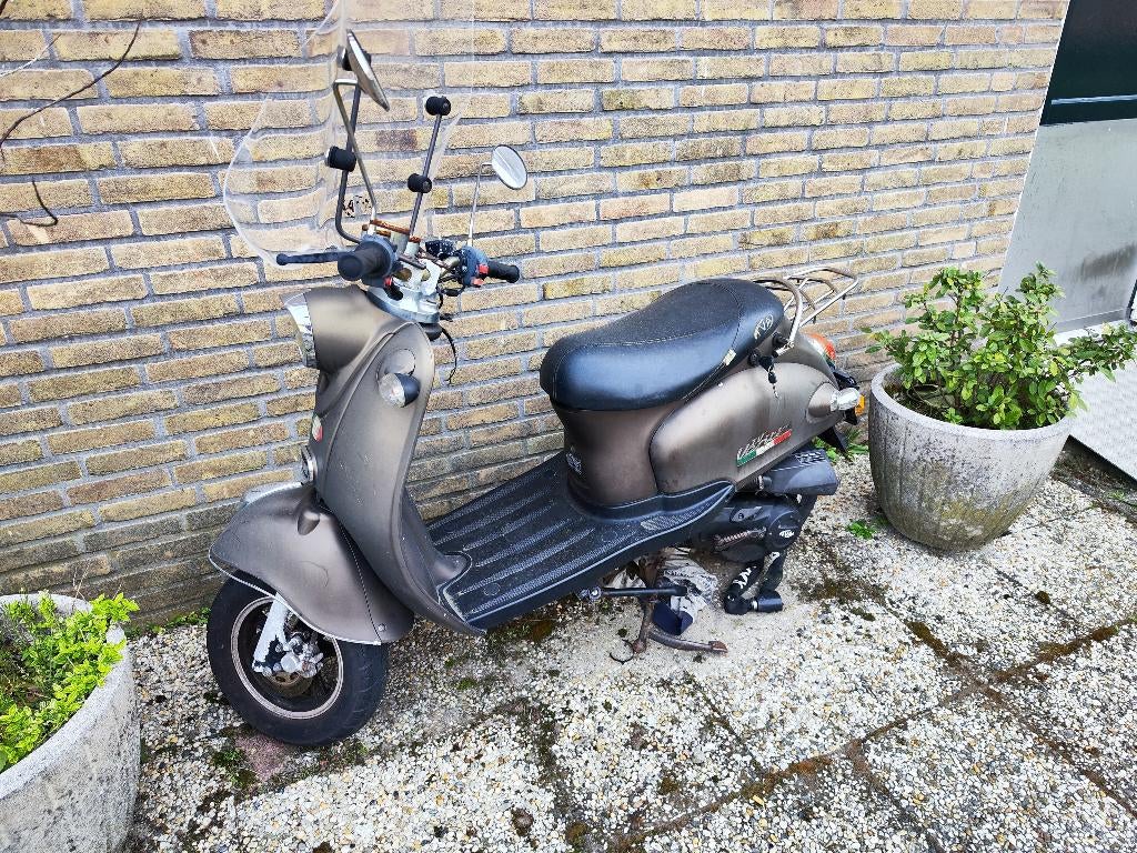 iva  venti  scooter  4 takt, Gebruikt, Benzine, Ophalen, Overige merken