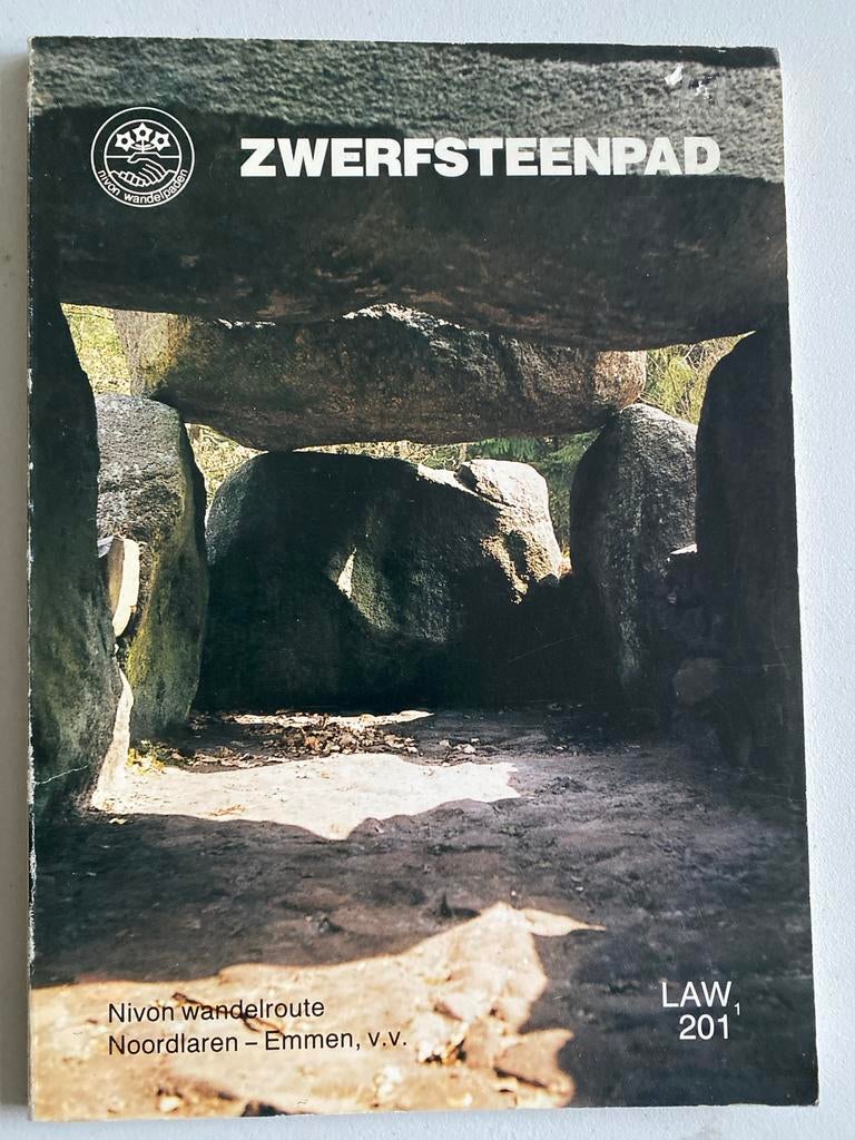 Wandelroute Zwerfsteenpad - Nivon wandelroute, Fiets- of Wandelgids, Ophalen of Verzenden, Benelux, Gelezen