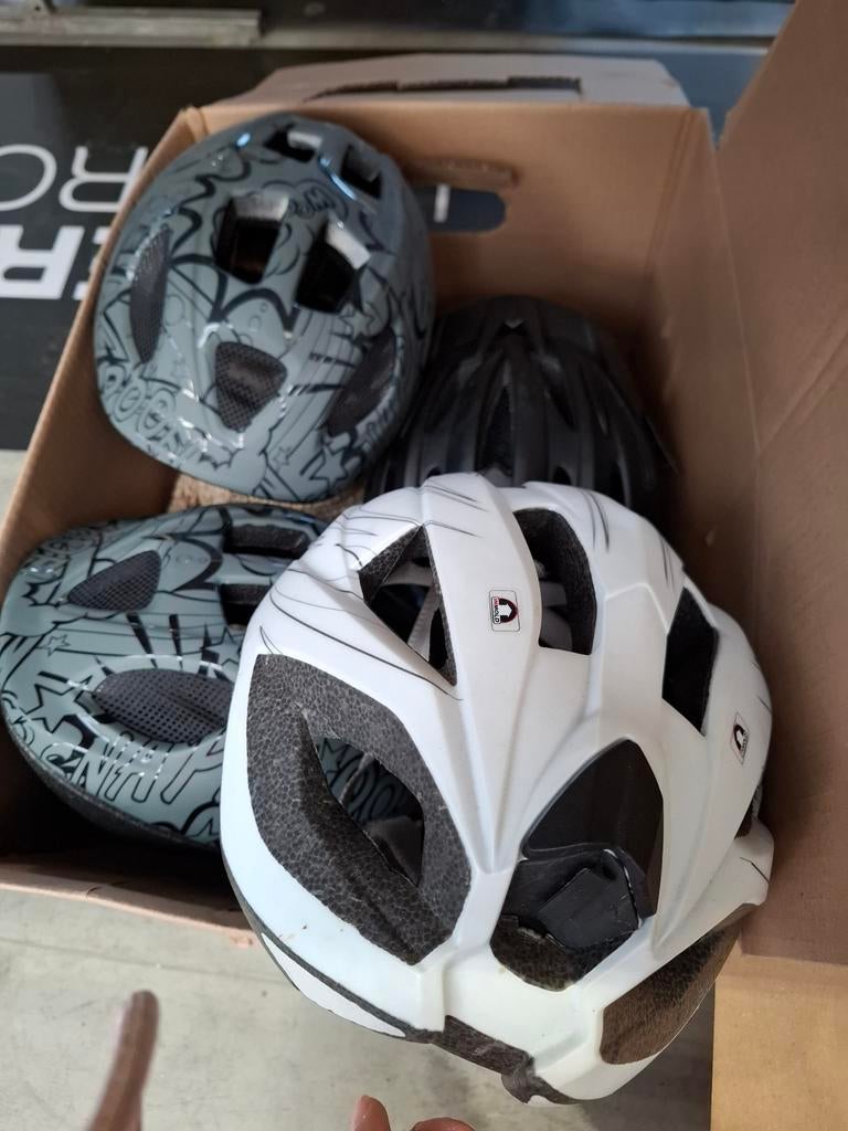 Helmen kinderhelm en volwassenen, Ophalen, Zo goed als nieuw, M, Heer of Dame