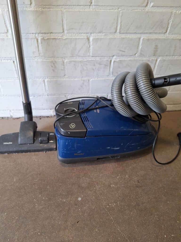Miele Stofzuiger - Defect Snoermechanisme, Witgoed en Apparatuur, Stofzuigers, Ophalen, Gebruikt, Stofzuiger