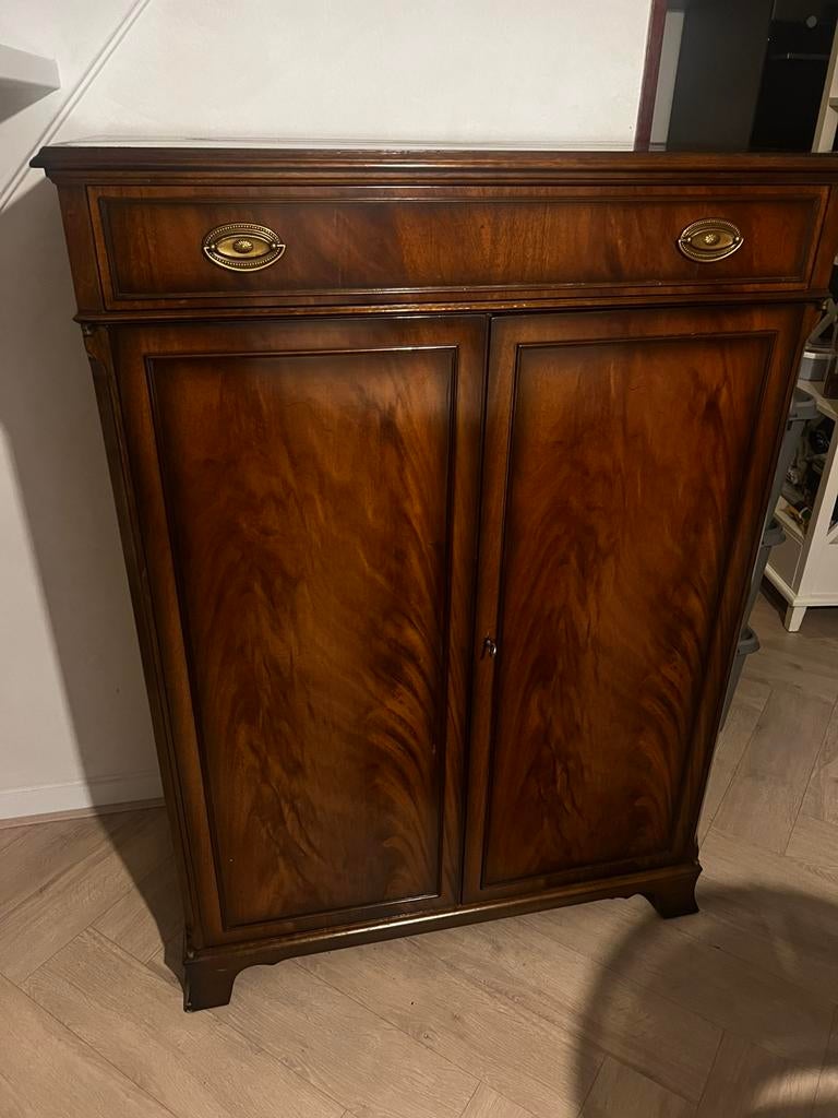 Heldense Exclusive tv-kast, Ophalen of Verzenden