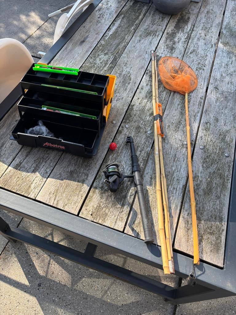 Complete visset voor kinderen: hengels, net en accessoires, Ophalen, Gebruikt, Complete hengel
