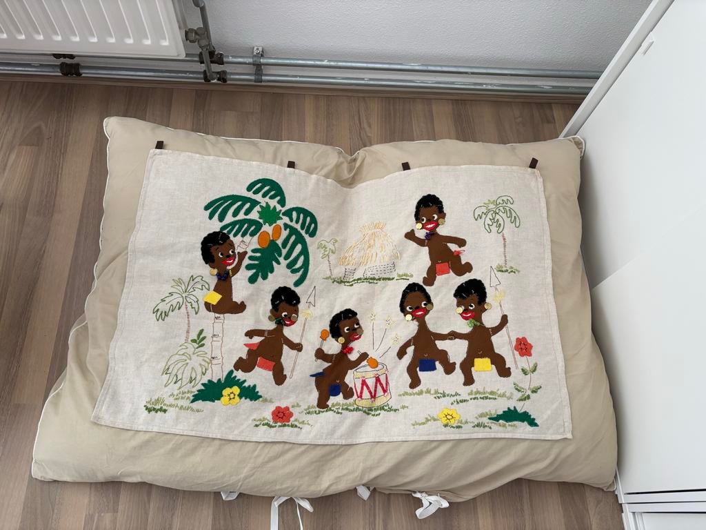 Vintage geborduurd wandkleed met Afrikaanse figuren, Kinderen en Baby's, Kinderkamer | Inrichting en Decoratie, Ophalen of Verzenden