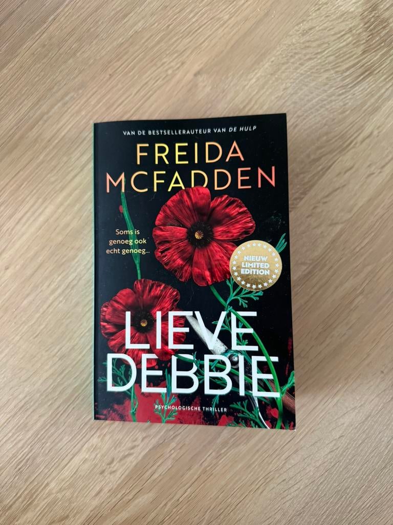 Freida McFadden - Lieve Debbie, Ophalen of Verzenden, Zo goed als nieuw