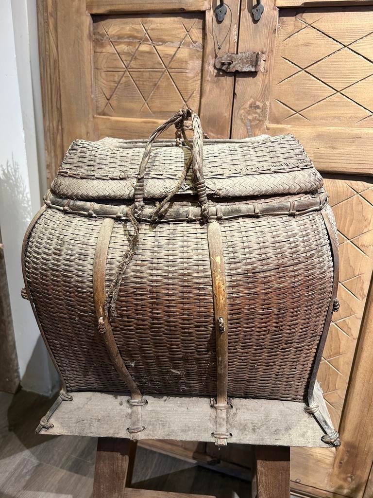 Authentieke chinese (kleding) mand, Huis en Inrichting, Woonaccessoires | Schalen en Manden, Mand, Bh, Nieuw, Gezellig
