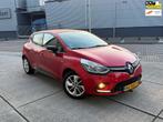 Renault Clio 0.9 TCe Limited NAVI 5 DR NEW APK 2017, Voorwielaandrijving, 898 cc, Gebruikt, 49 €/maand