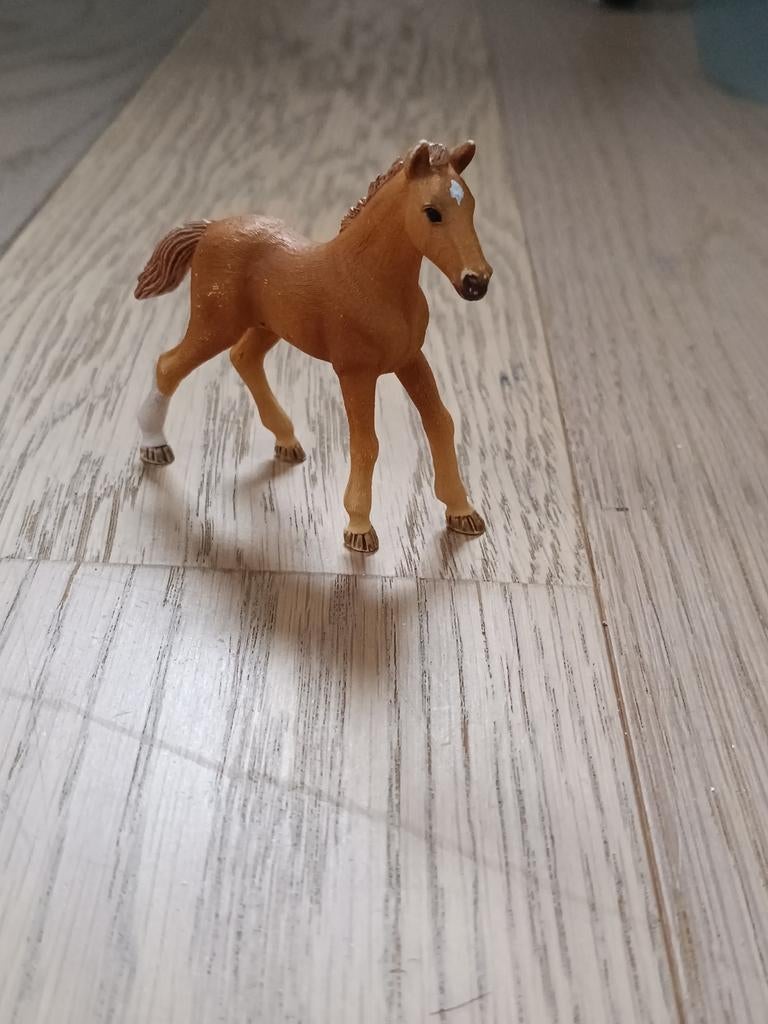 Schleich paardje veulen bruin met witte bles, Ophalen of Verzenden, Zo goed als nieuw, Jongen of Meisje