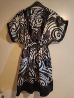 Zwart wit mooie korte nachtjapon met korte mouwen maat m, Ophalen of Verzenden, Zo goed als nieuw