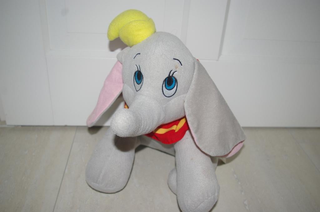 "Dombo" de vliegende olifant en een gewoon olifantje., Kinderen en Baby's, Ophalen of Verzenden, Overige typen