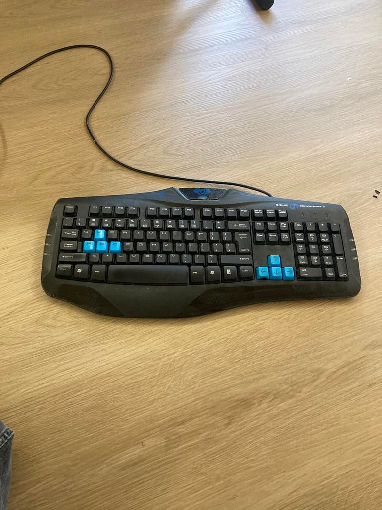 Gaming keyboard (cobra e-3blue), Computers en Software, Gebruikt, Gaming toetsenbord, Ophalen of Verzenden, Qwerty