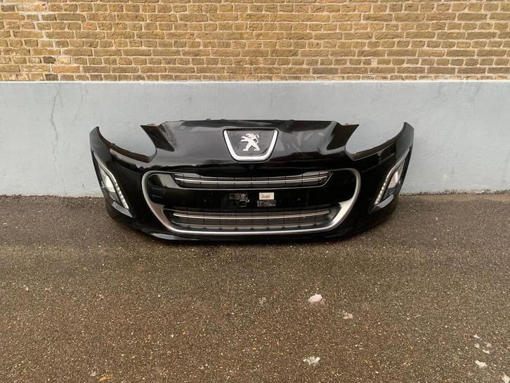 voorbumper peugeot 308 / 308SW facelift 2011 tot 2014 zwart, Auto-onderdelen, Carrosserie en Plaatwerk, Bumper, Peugeot, Voor