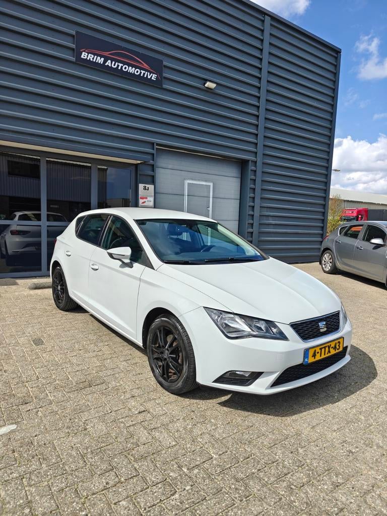 Seat Leon 1.2 TSI 77KW/105PK 2013 Wit, Auto's, Seat, Bedrijf, Leon, ABS, Adaptive Cruise Control, Airbags, Airconditioning, Bluetooth