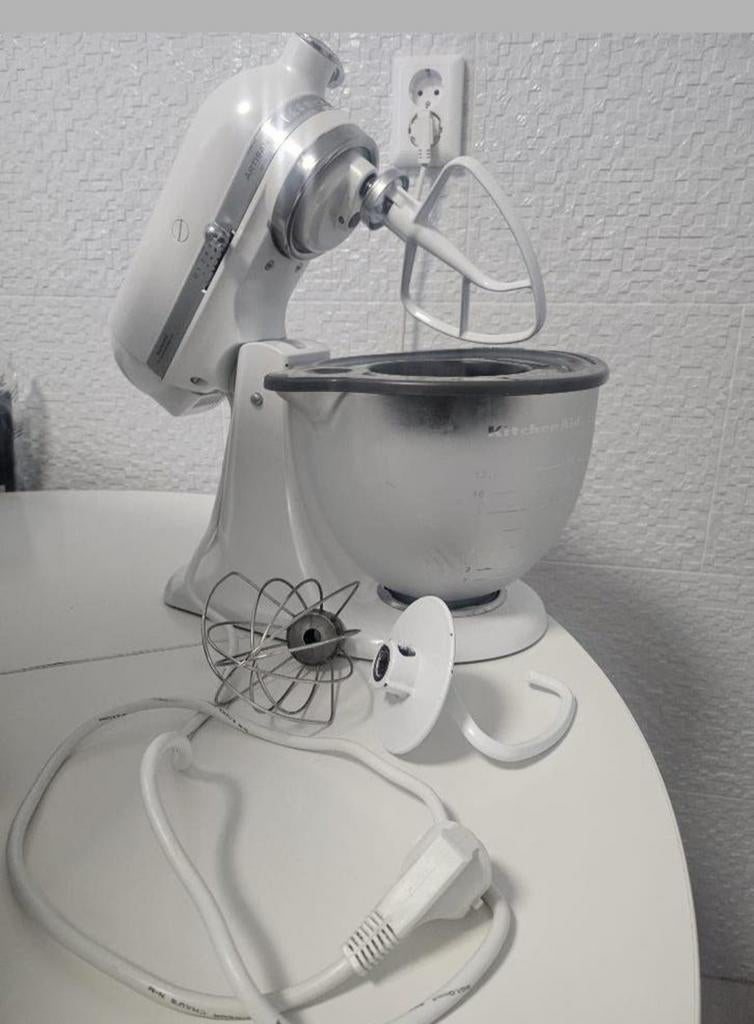 KitchenAid Artisan 5KSM156 Keukenmachine ZGAN, 4 liter of meer, 3 snelheden of meer, Ophalen of Verzenden, Zo goed als nieuw