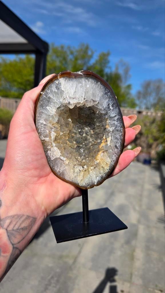 Prachtige Agaat Geode op Standaard - 670 gram, Ophalen of Verzenden