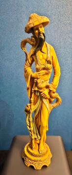 Decoratief Chinees beeld van man met slangen, Antiek en Kunst, Kunst | Beelden en Houtsnijwerken, Ophalen of Verzenden