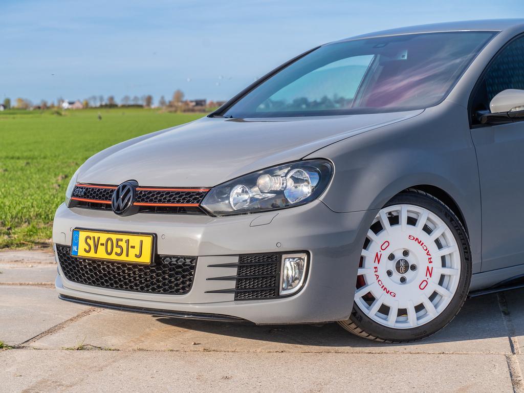 Volkswagen Golf 2.0 154KW 2009 Grijs, Voorwielaandrijving, 4 cilinders, 1984 cc, 14 km/l