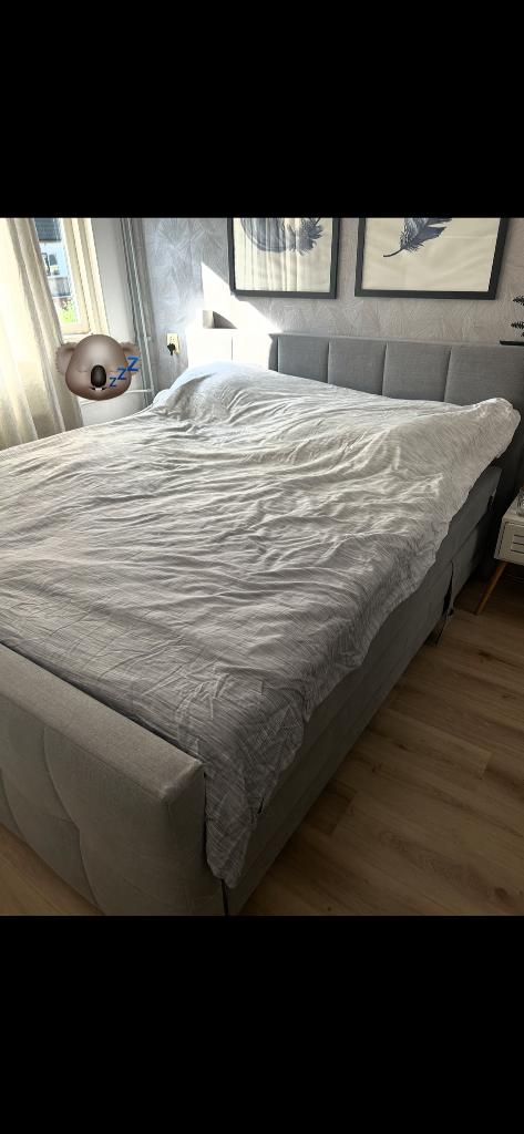 Elektrische bed 180x200, Huis en Inrichting, Slaapkamer | Bedden, Ophalen, Verstelbaar, Tweepersoons, Zo goed als nieuw