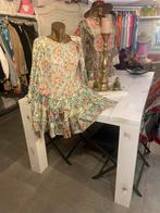 Te koop, staande plastic etalage poppen, Ophalen of Verzenden, Zo goed als nieuw, Rechthoekig, Minder dan 50 cm