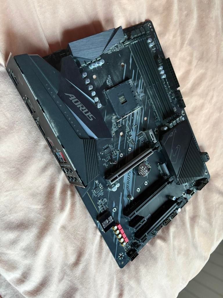 GIGABYTE AORUS ELITE rev 1.0 ATX AM4 moederbord, Computers en Software, Moederborden, Ophalen of Verzenden, Gebruikt, AMD, DDR4