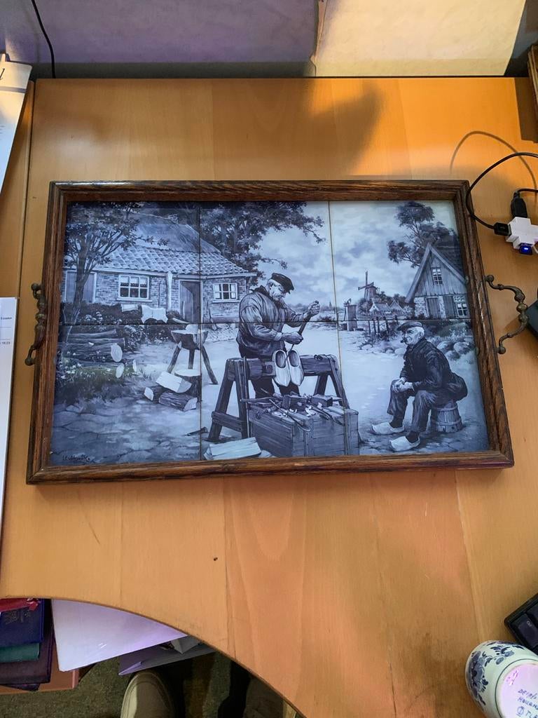Ingelijste tegeltableau klompenmaker, Ophalen of Verzenden