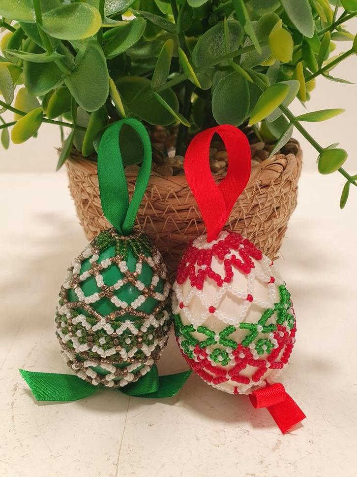 2 paaseieren met kraaltjes, Diversen, Pasen, Zo goed als nieuw, Ophalen of Verzenden