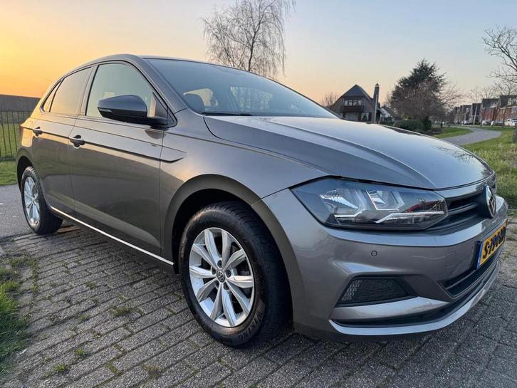 Volkswagen Polo 1.0 TSI 95pk 7-DSG 2021 Grijs, Auto's, Volkswagen, Particulier, Polo, Benzine, Hatchback, Automaat, Geïmporteerd