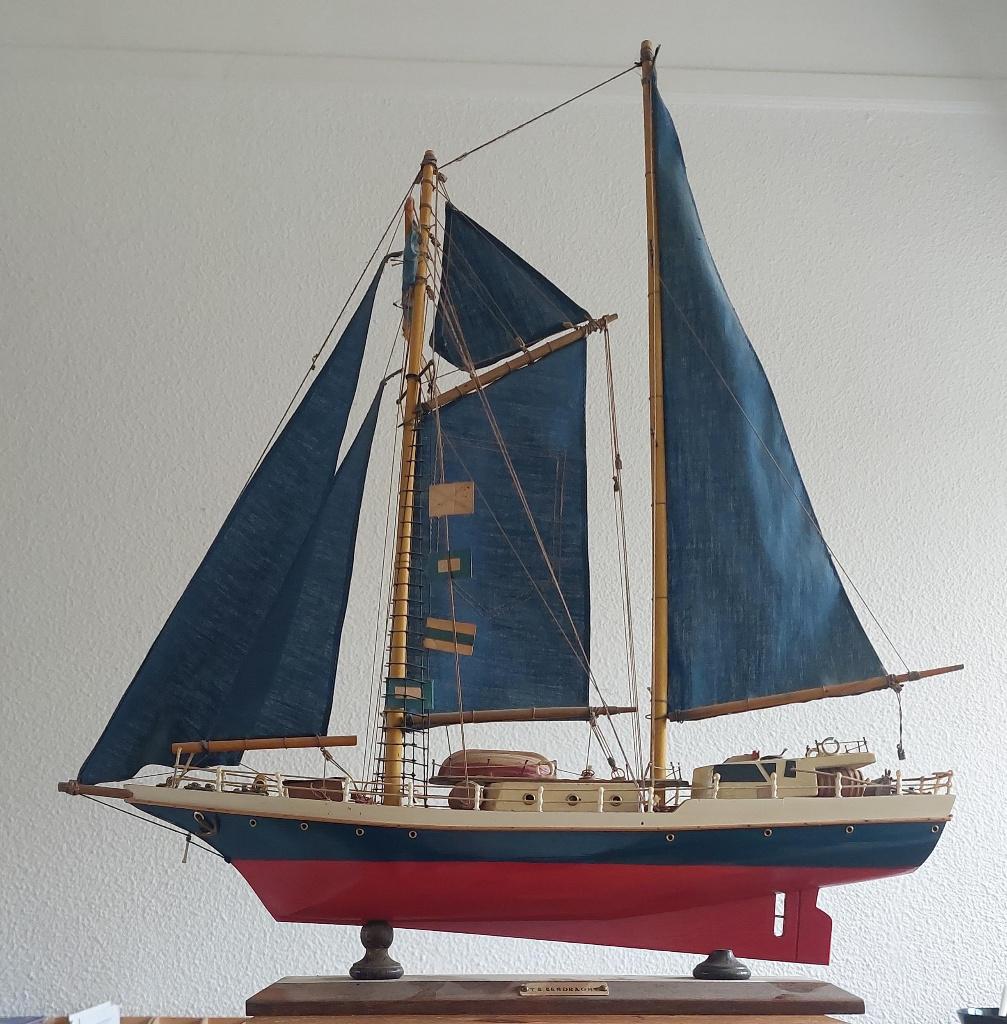 Scheepsmodel van de "Eendracht", Ophalen