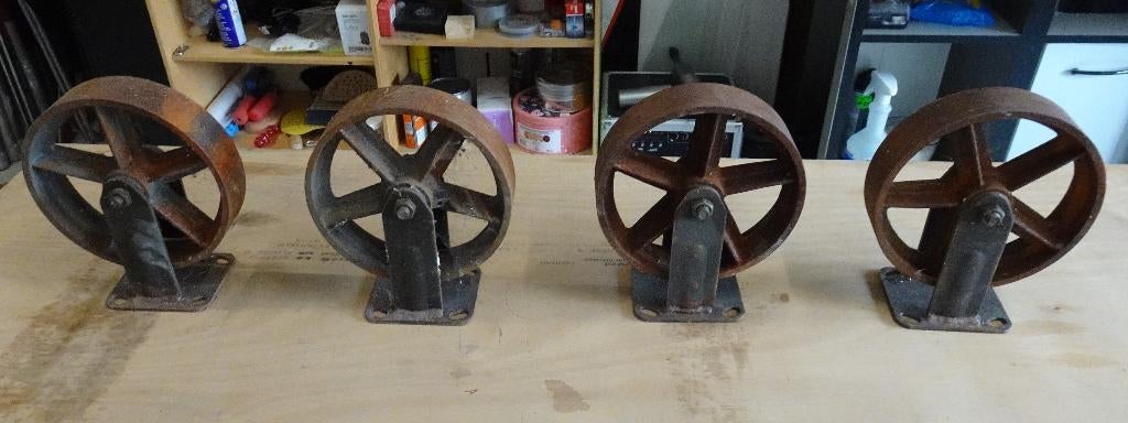 4 x Vintage Industriële Zware Bokwielen van Gietijzer, Antiek en Kunst, Ophalen