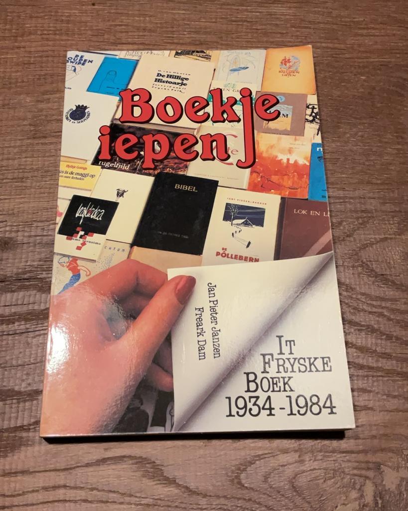 Boekje iepen, It Fryske Boek 1934-1984, Boeken, Ophalen of Verzenden, Zo goed als nieuw, Friesland
