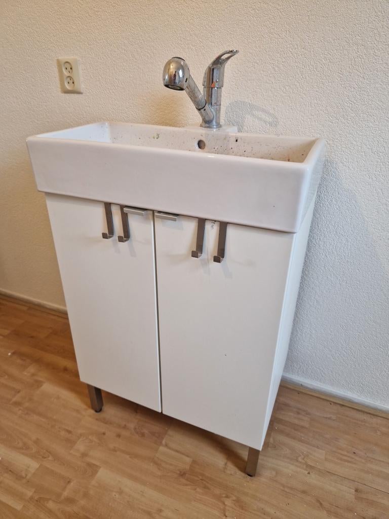 Wastafelkast met keramieke wasbak en uittrekbare kraan, Ophalen, Gebruikt, 50 tot 100 cm, Minder dan 100 cm