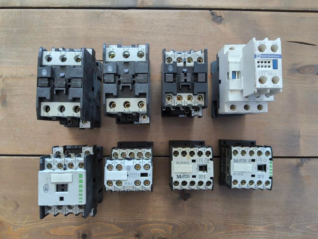 Diverse 220volt relais., Ophalen