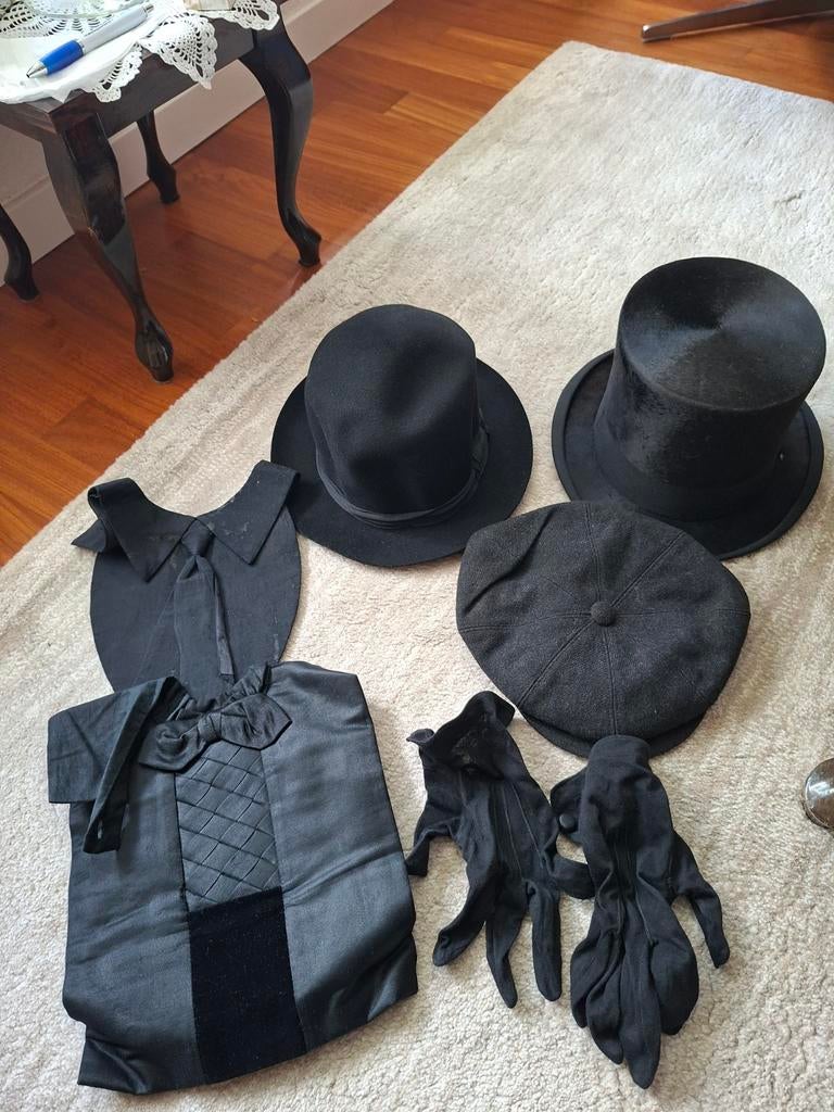 Te koop mooie oude hoeden set., Kleding | Dames, Hoeden en Petten, Ophalen, Zo goed als nieuw, One size fits all