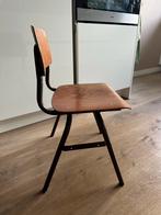 Vintage Houten Schoolstoeltje, Ophalen, Gebruikt, Bruin, Eén