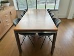 Eettafel met stalen onderstel en 6 Zuiver eetkamerstoelen, Huis en Inrichting, Tafels | Eettafels, Gebruikt, Eikenhout, Vijf personen of meer