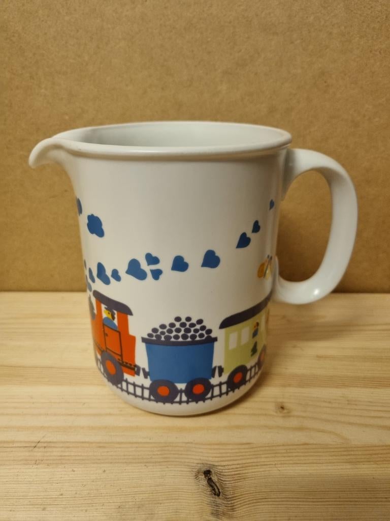 Thomas "BRIGITTE EXTRA MODEL RAILWAY" schenkkan 1,00 Ltr, Ophalen of Verzenden, Porselein, Overige stijlen, Bord(en)