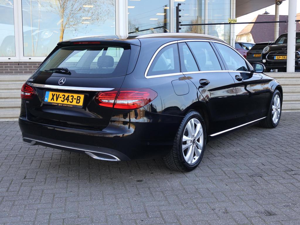 Mercedes-Benz C-klasse Estate 180 AUT. PREMIUM PLUS + BREEDB, Auto's, Automaat, Zwart, 1595 cc, 750 kg