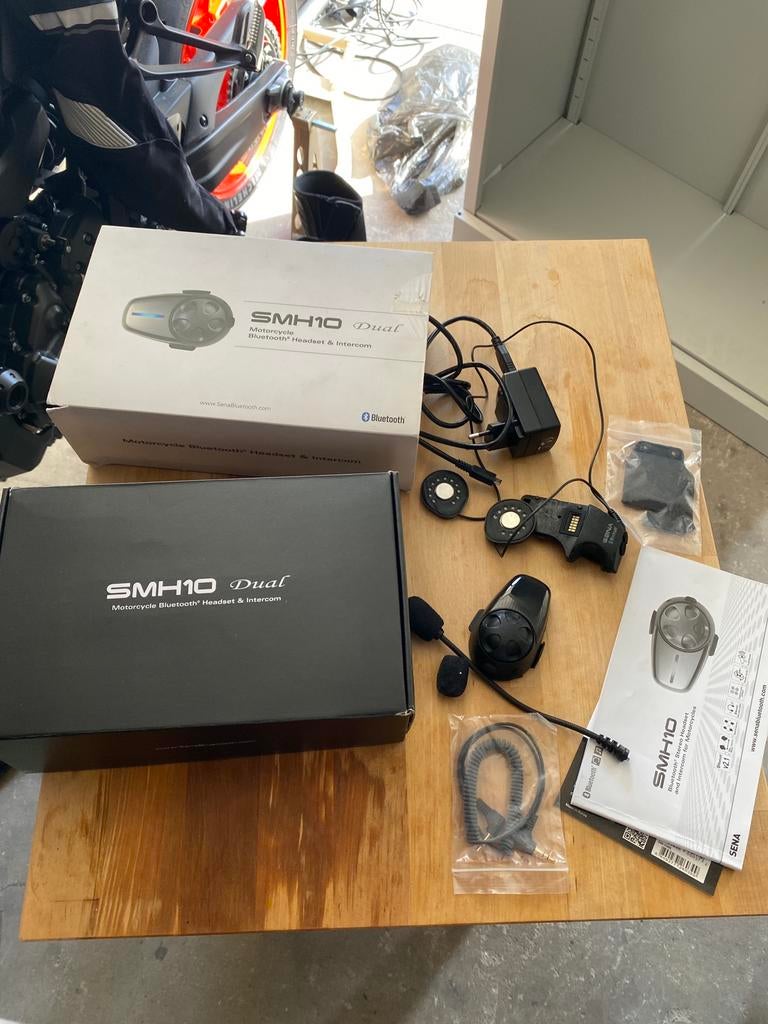 Sena SMH10 bluetooth headset kit communicatie set, Motoren, Ophalen of Verzenden, Zo goed als nieuw