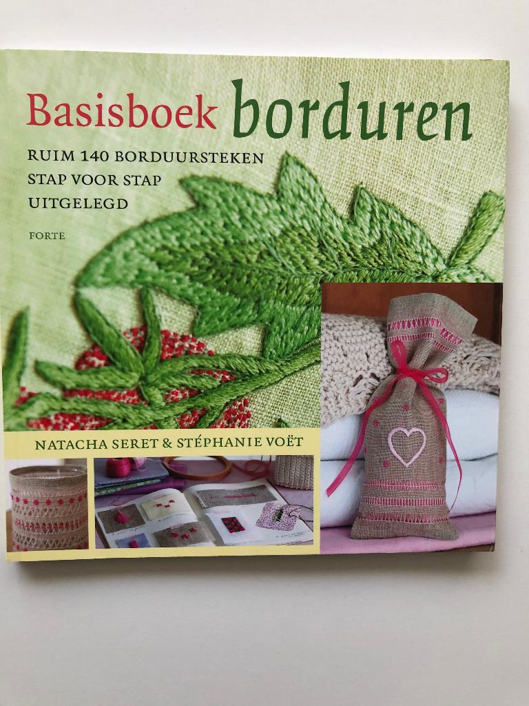 Basisboek borduren, Verzenden, Zo goed als nieuw, Borduren en Naaien, Natacha Seret