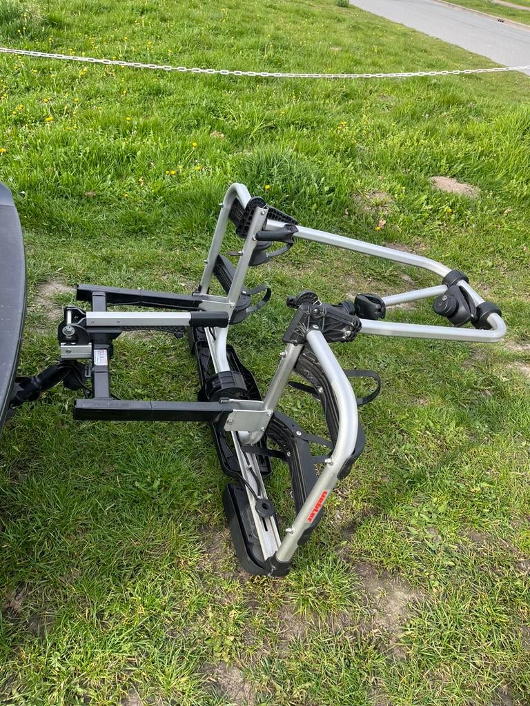 Uebler P22s fiestendrager, Auto diversen, Fietsendragers, Ophalen, Elektrische fiets, Zo goed als nieuw, 2 fietsen