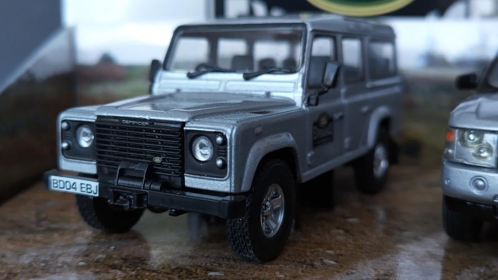 Land Rover Defender Range Rover driving exp 1:43 Corgi Pol, Auto, Corgi@corgi.co.uk, Nieuw, Le19 1rl Leicester uk